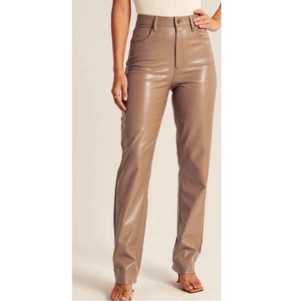 Abercrombie & Fitch Vegan Leather 90s Straight Pant Ultra High Rise